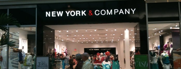 New York & Company is one of สถานที่ที่ Cicely ถูกใจ.