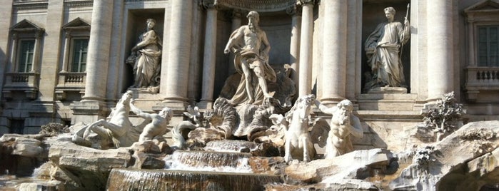 Trevi-fontein is one of Mariana´s Favorite Places.