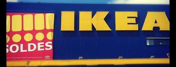 IKEA is one of Lugares favoritos de Senja.