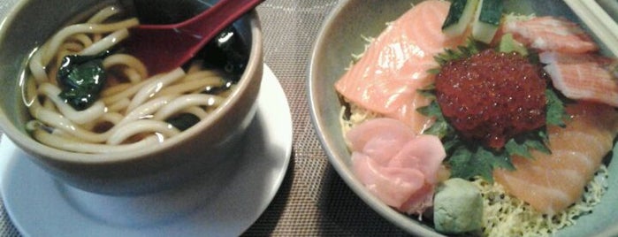 New Yotsuba Japanese Restaurant is one of Tempat yang Disukai 🌸Kiesha.