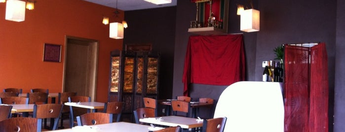 ChinDian Cafe is one of สถานที่ที่บันทึกไว้ของ Jesse.