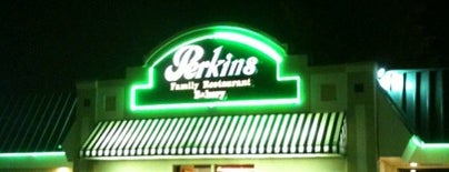 Perkins Restaurant is one of Locais curtidos por Meredith.