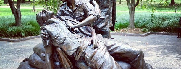 Vietnam Women's Memorial is one of Lugares favoritos de John.