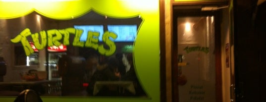 Turtles Pizza Kebab is one of สถานที่ที่ Minna ถูกใจ.