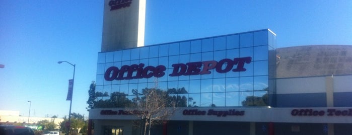 Office Depot is one of Soowanさんのお気に入りスポット.