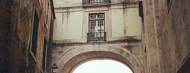 Igreja de Santa Engrácia is one of Lisboa Essentials.