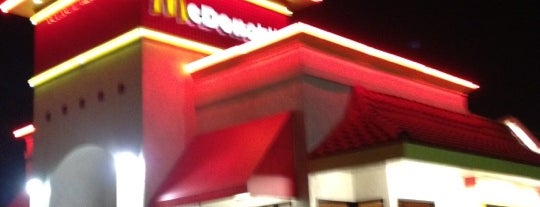 맥도날드 is one of Restaurants.