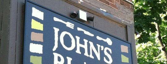 John's Place is one of สถานที่ที่ Gordon ถูกใจ.