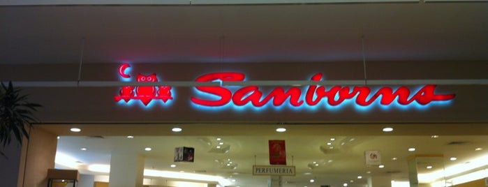 Sanborns Restaurant is one of สถานที่ที่ Liliana ถูกใจ.