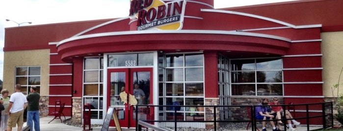 Red Robin Gourmet Burgers and Brews is one of Orte, die Owl gefallen.