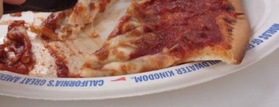 LaRosa's Pizzeria is one of Posti che sono piaciuti a Trish.