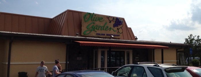 Olive Garden is one of Tempat yang Disimpan Ryan.