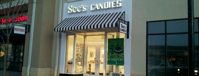 See's Candies is one of Locais curtidos por Kerri.