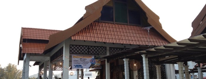 Abang Zie Restoran Terapung is one of @Kuala Terengganu, Terengganu.