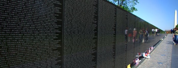 Мемориал ветеранов Вьетнама is one of Things To Do In Virginia.