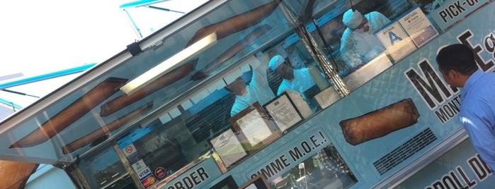 MOEggrolls Food Truck is one of Food Trucks.