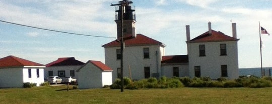 Beavertail Lighthouse is one of United States Lighthouse 2.