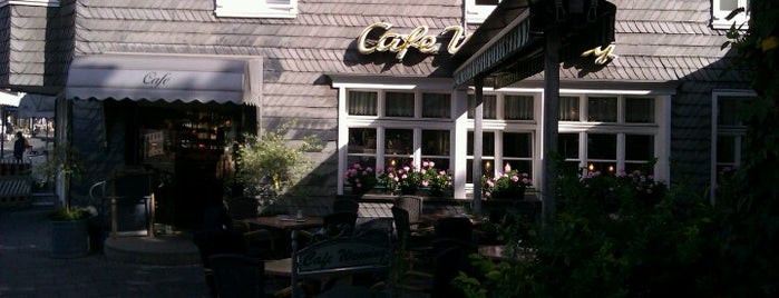 Café Wenning is one of Orte, die Fredrik gefallen.