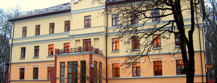 Taurupes muižas pils un novadpētniecības muzejs is one of Kultūrvēsture un arhitektūra.