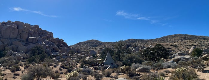 Joshua Tree, Garths Boulder Gardens is one of Palm Spings.