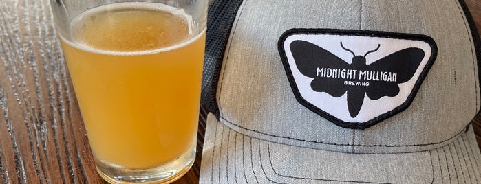 Midnight Mulligan Brewing is one of Lugares favoritos de Eric.