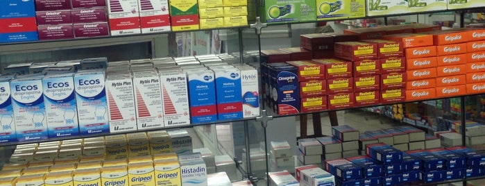 Farmácia Unipharma is one of Lugares favoritos de Kleyton.