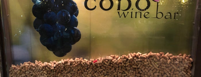 Cobo Wine Bar is one of Locais salvos de Ronaldo.