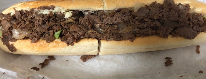 Original Steak And Hoagie is one of สถานที่ที่ Julie ถูกใจ.