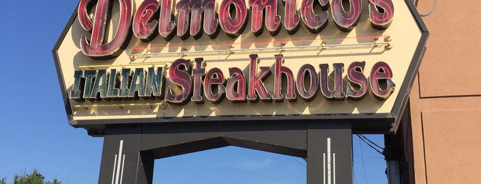 Delmonico's Italian Steakhouse is one of Locais curtidos por Joe.