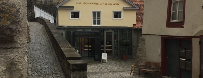 Hällisch-Fränkisches Museum is one of Museen.