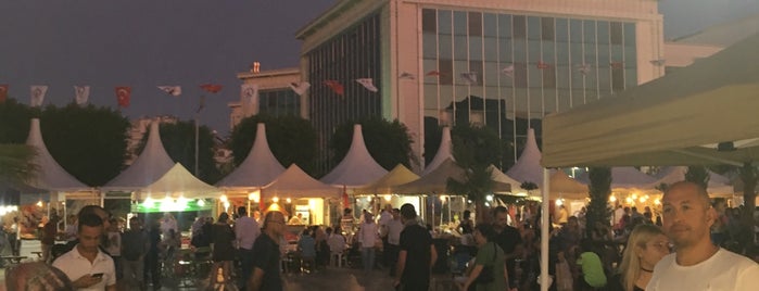 Muratpasa yöreler ve Renkler is one of Posti che sono piaciuti a Yılmaz.