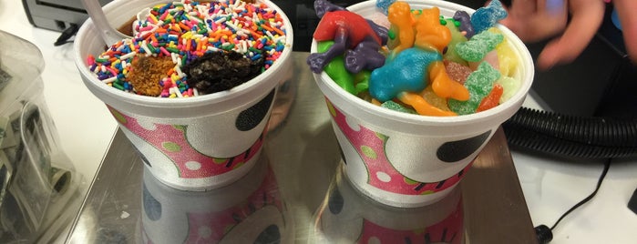 Sweet Frog is one of Baltimore Area Froyo Compendium.
