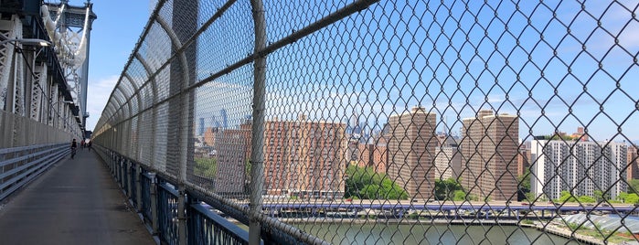 Manhattan Bridge Bike Path is one of Make NYC Your Gym: In Transit.