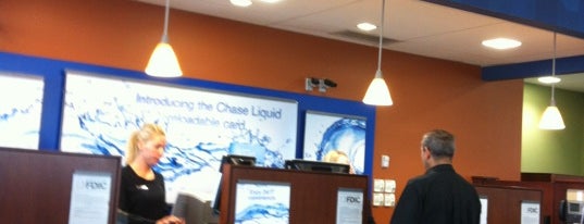 Chase Bank is one of สถานที่ที่บันทึกไว้ของ Michael.