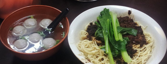 Restoran Soong Kee Beef Ball Noodle (颂记牛肉丸粉) is one of JL's Favourite.