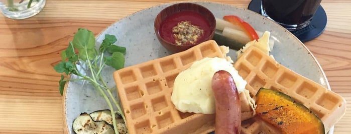 Waffle Cafe LU-CA is one of 飲食店（天文館02）.