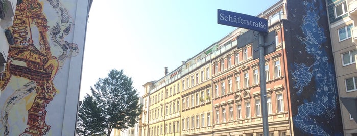 H Schäferstraße is one of Waiting Places.
