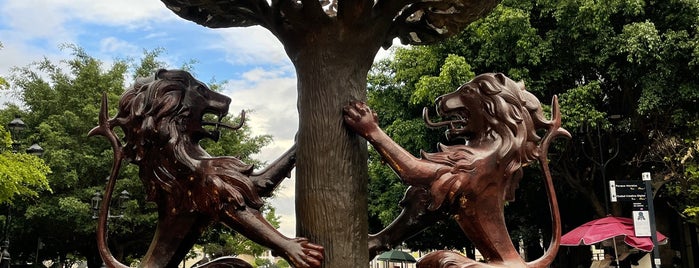 Escudo de Armas de Guadalajara is one of Esculturas & Monumentos @ GDL.