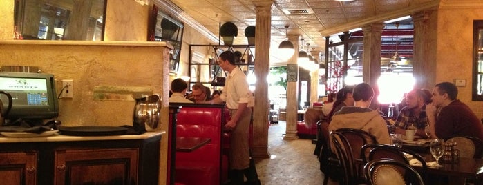 Grant's Restaurant & Bar is one of Lieux qui ont plu à SKW.