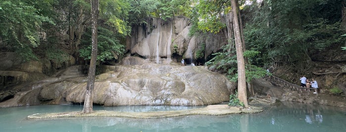 Sai Yok Noi Waterfall is one of Thailand.