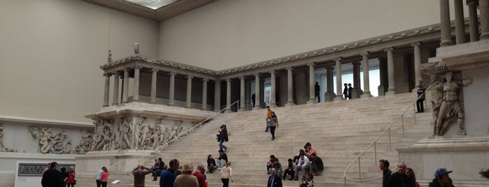 Pergamonmuseum is one of Top Museen.