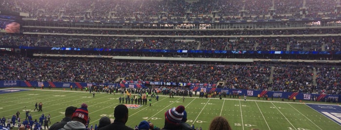 MetLife Stadium is one of Lilianaさんのお気に入りスポット.