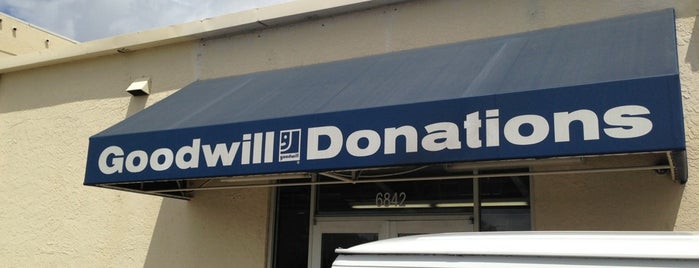 Goodwill Superstore is one of Vintage Stores in Miami.