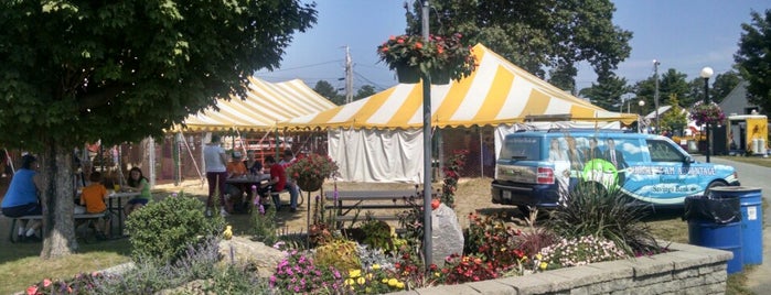 Windsor Fair is one of Lugares favoritos de Chev.