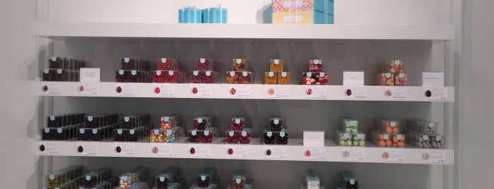 Sugarfina is one of Orte, die L.D gefallen.