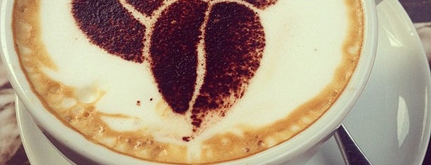 Costa Coffee is one of BoyJupiter : понравившиеся места.