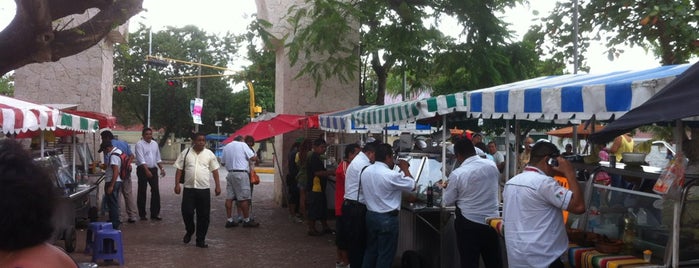 Tacos De Cochinita is one of Locais salvos de Gabriela.