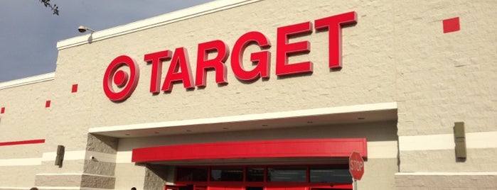 Target is one of Lugares favoritos de Ian.