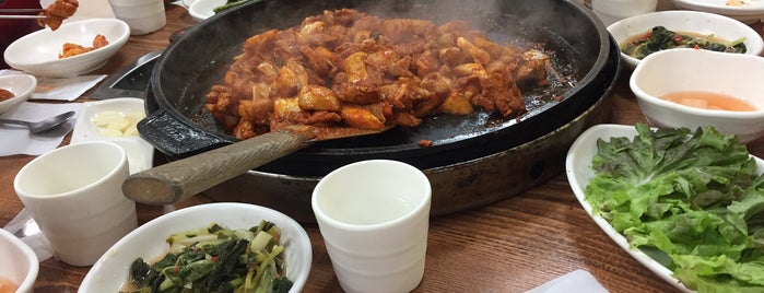 학곡리 막국수 닭갈비 is one of 음식점.