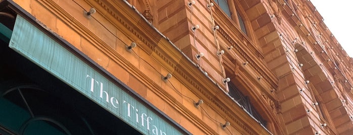 The Tiffany Blue Box Cafe is one of London.